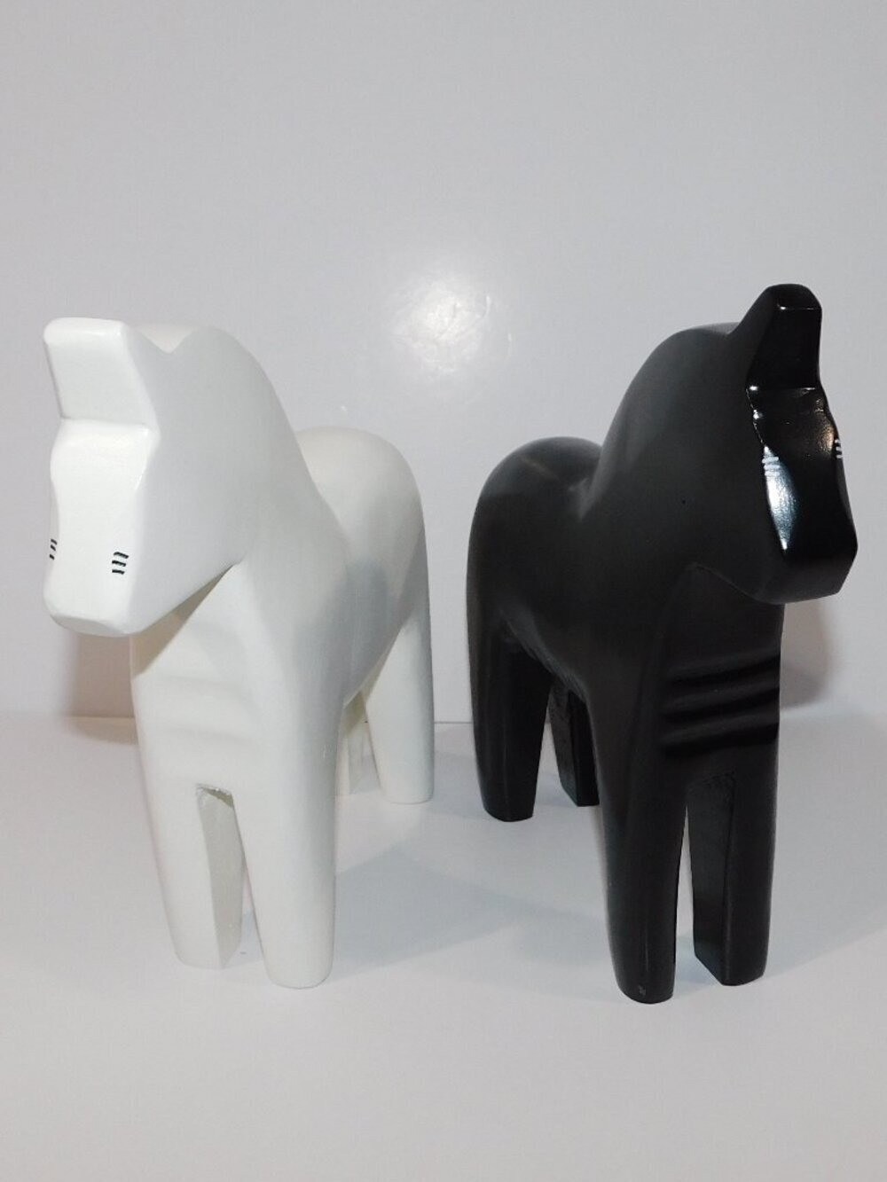 Set 2 VTG Ikea 10" Wooden Dala Horse Black White Wood Wooden Decor ** READ